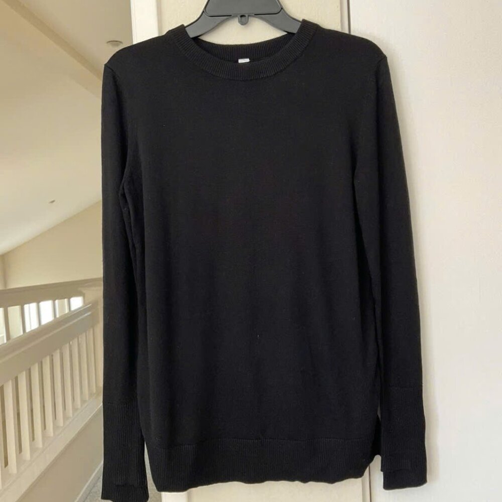 LULULEMON STILL AT EASE PULLOVER, SIZE 4, BLACK COLOR